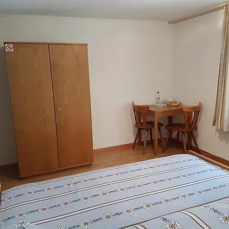 Gasthof Zum Baren 여관