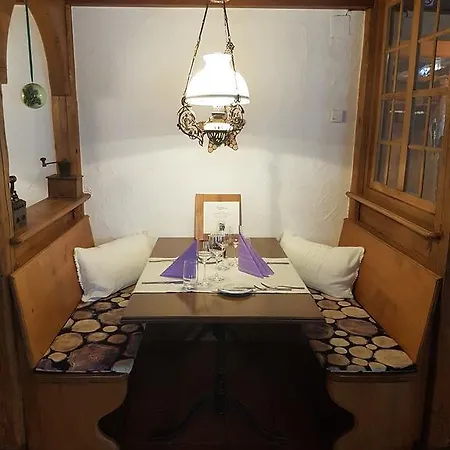 Gasthof Zum Baren 여관 *